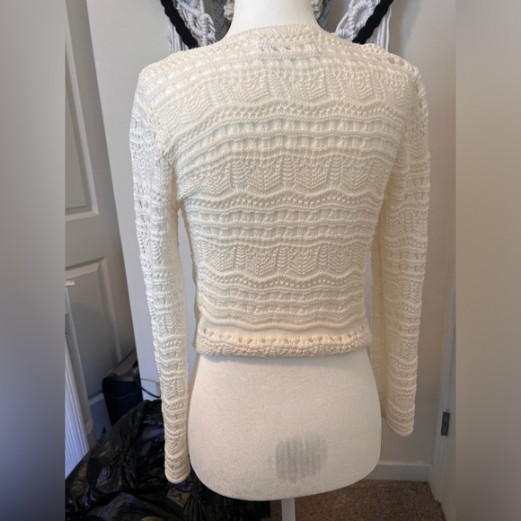 Knit beachy crop top, Size S. Cinch-front - Picture 5 of 7